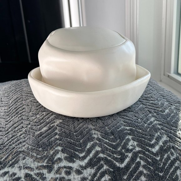 Sears Fashion Millinery Awesome Vintage 60\'s Hat Off White Faux Leather main image 6